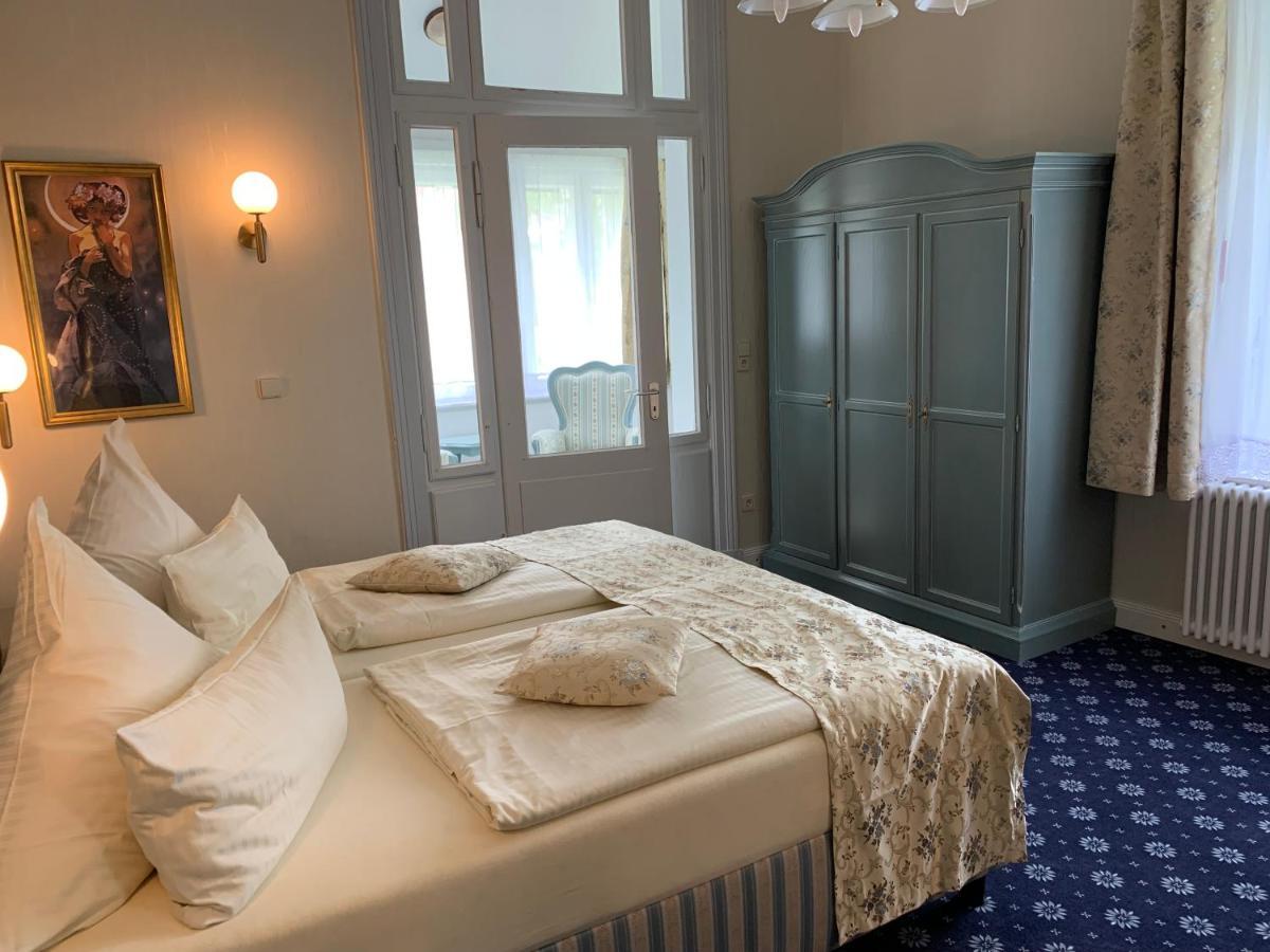 Hotel Seeufer 플론 외부 사진