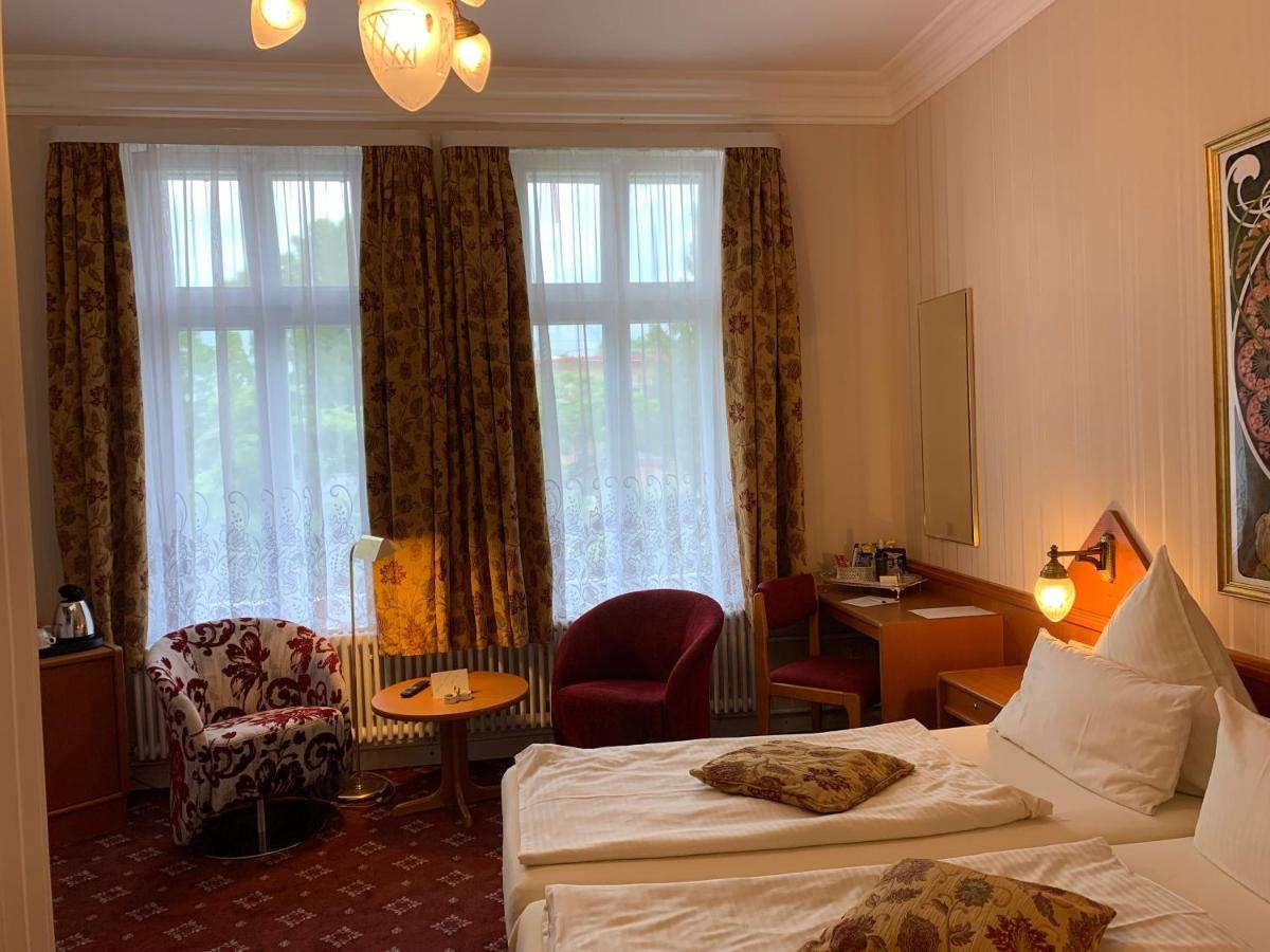Hotel Seeufer 플론 외부 사진